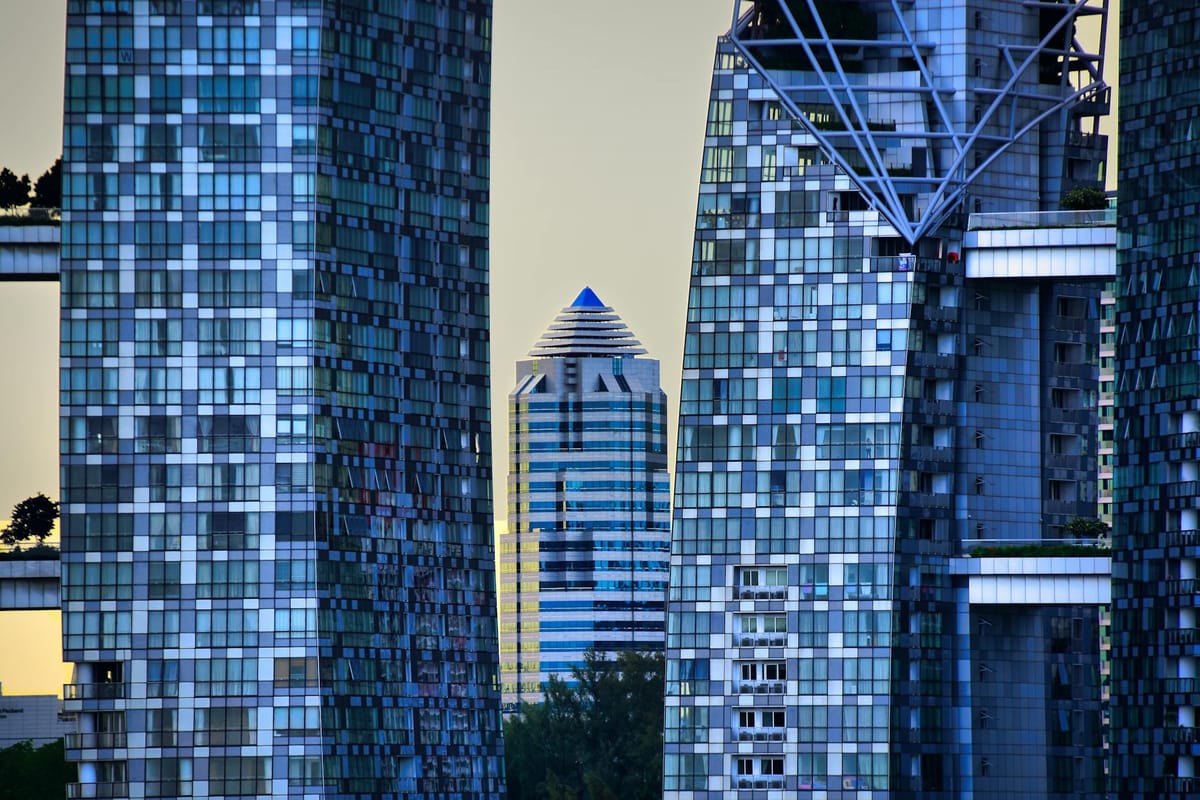 Pete Davidson’s Pop-Filled Art Collection Revealed in Westchester Home Listing Post feature image